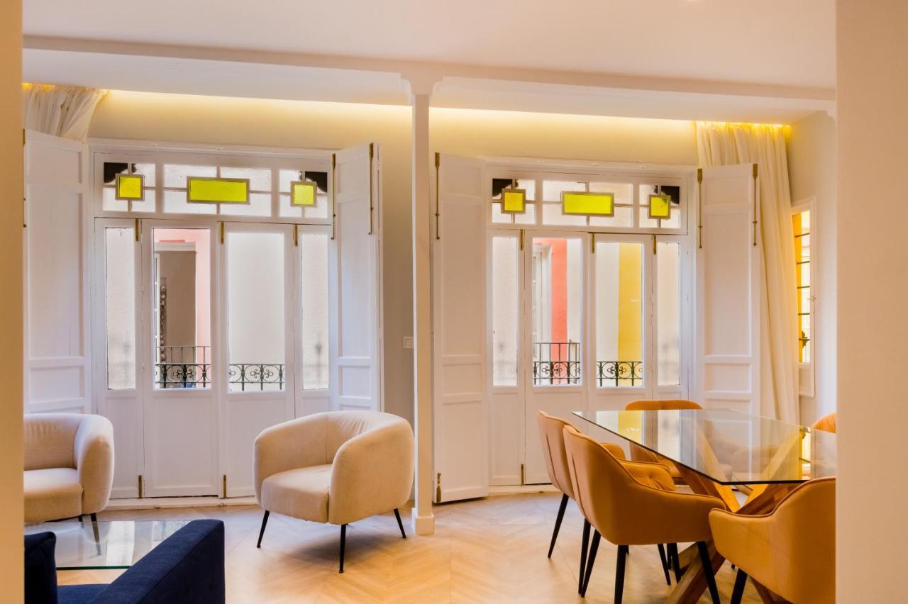 Elegant Apartment - 2 Bd 1 Bth - Center Sevilla Bagian luar foto