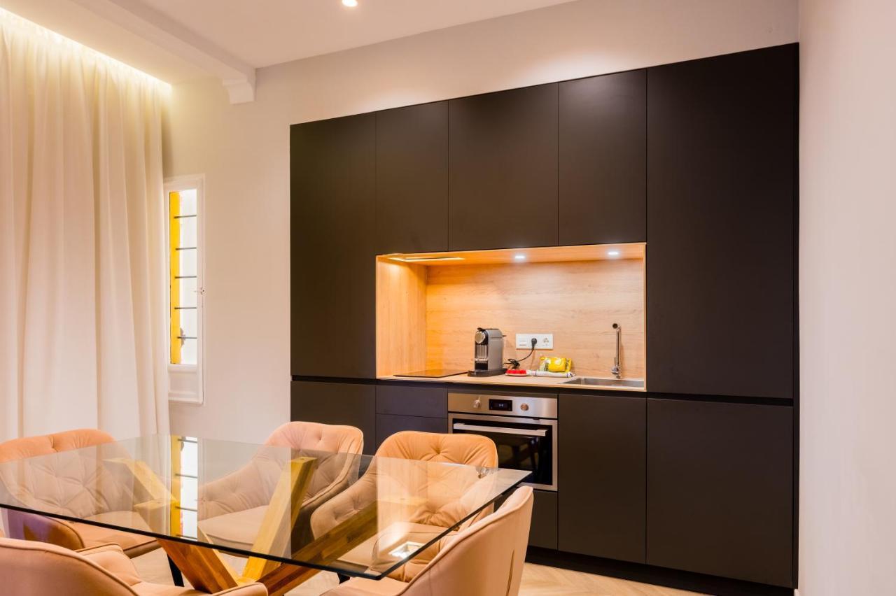 Elegant Apartment - 2 Bd 1 Bth - Center Sevilla Bagian luar foto