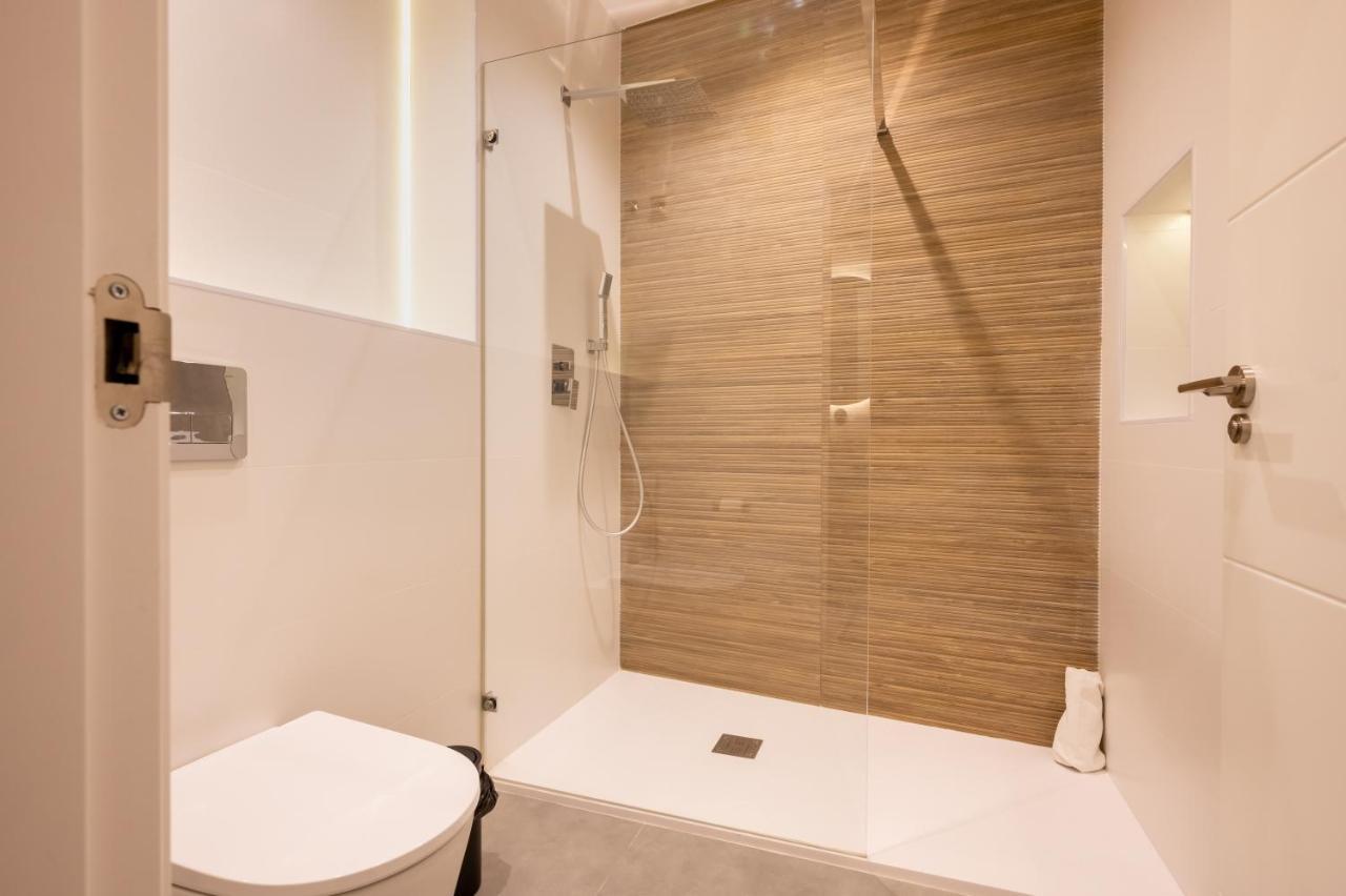 Elegant Apartment - 2 Bd 1 Bth - Center Sevilla Bagian luar foto