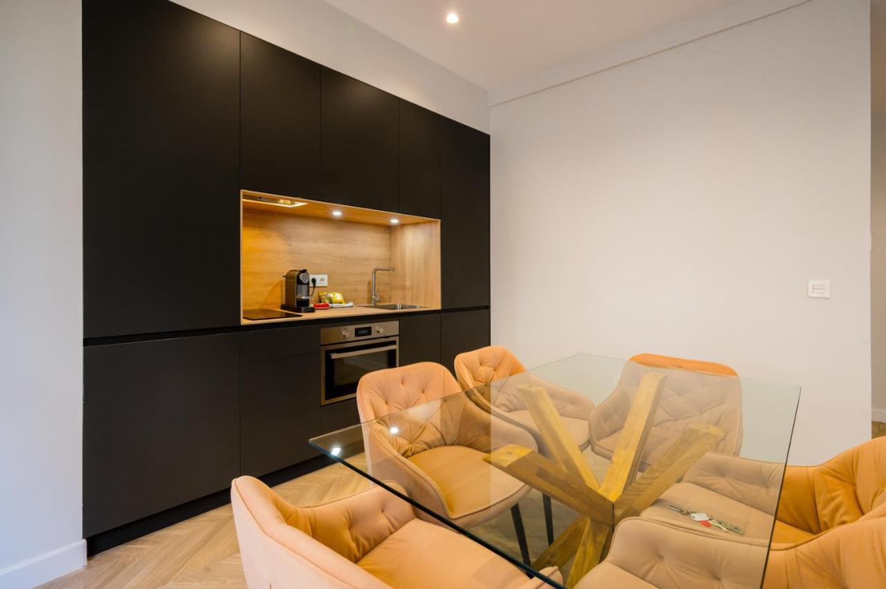 Elegant Apartment - 2 Bd 1 Bth - Center Sevilla Bagian luar foto