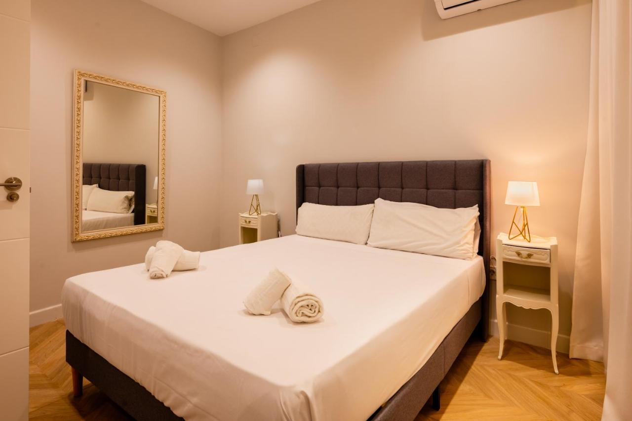 Elegant Apartment - 2 Bd 1 Bth - Center Sevilla Bagian luar foto