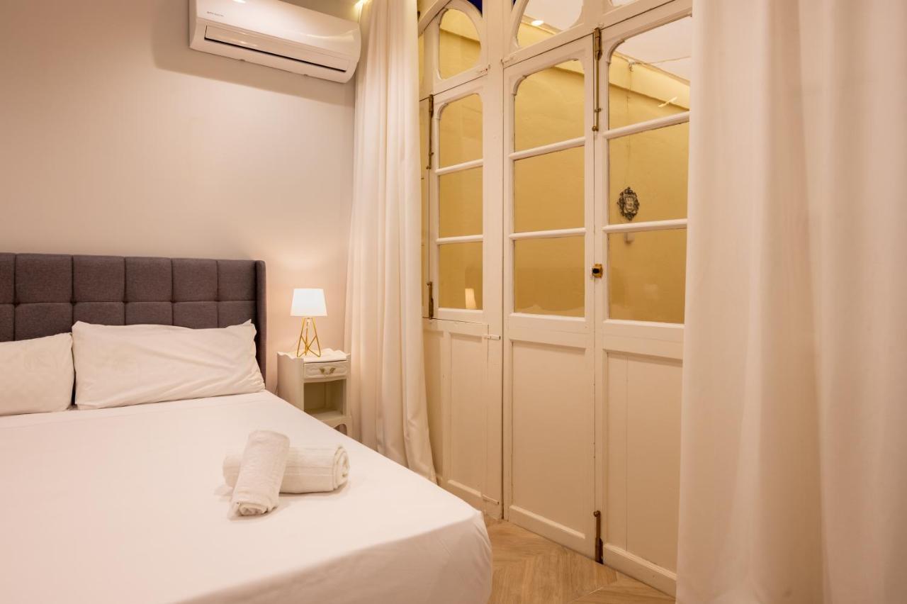 Elegant Apartment - 2 Bd 1 Bth - Center Sevilla Bagian luar foto