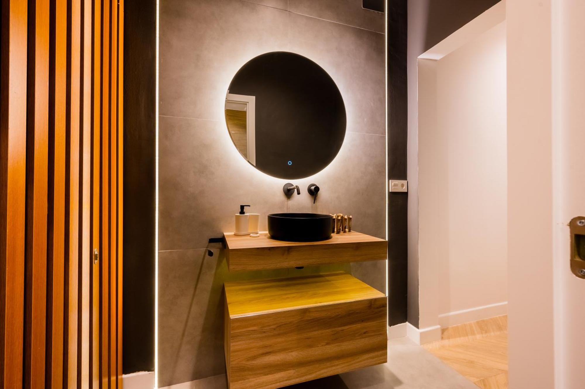 Elegant Apartment - 2 Bd 1 Bth - Center Sevilla Bagian luar foto